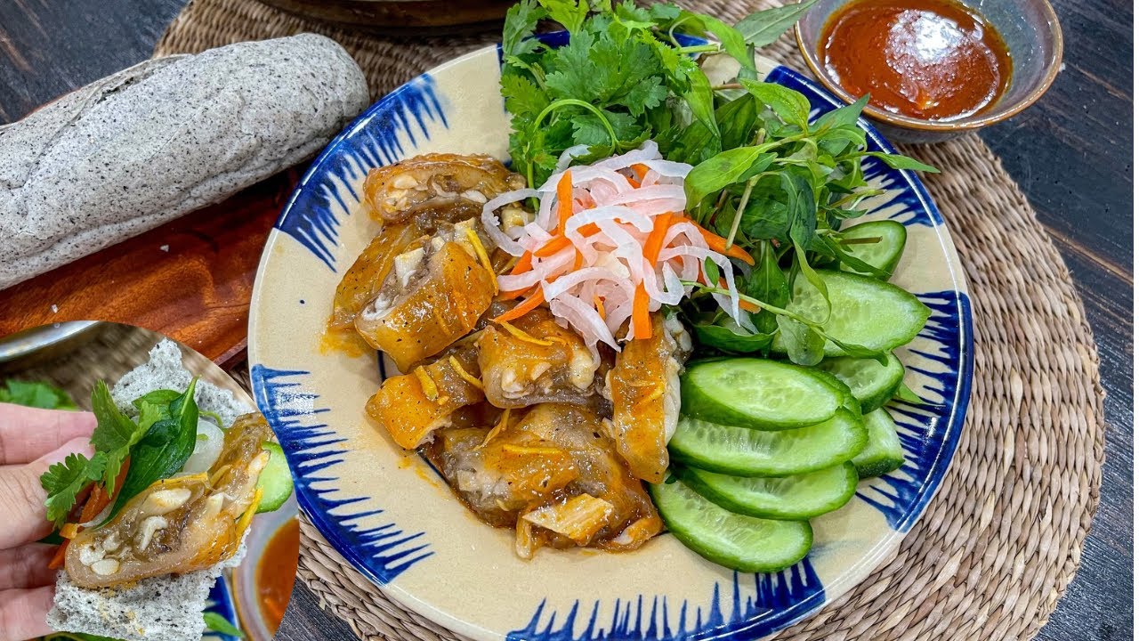 Cách làm Nấm cuộn dai ngon rim sốt đậm đà ăn cùng bánh mì